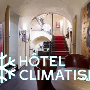 Du Clocher Hotel